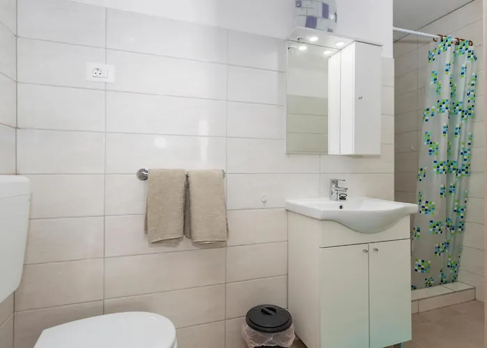 Apartment Stunning In Stara Baška