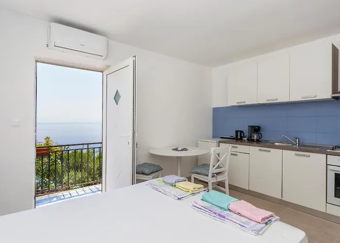 Stunning In Apartment *